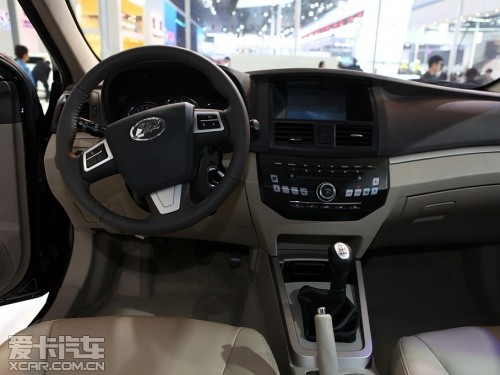 力帆汽車2012款力帆720